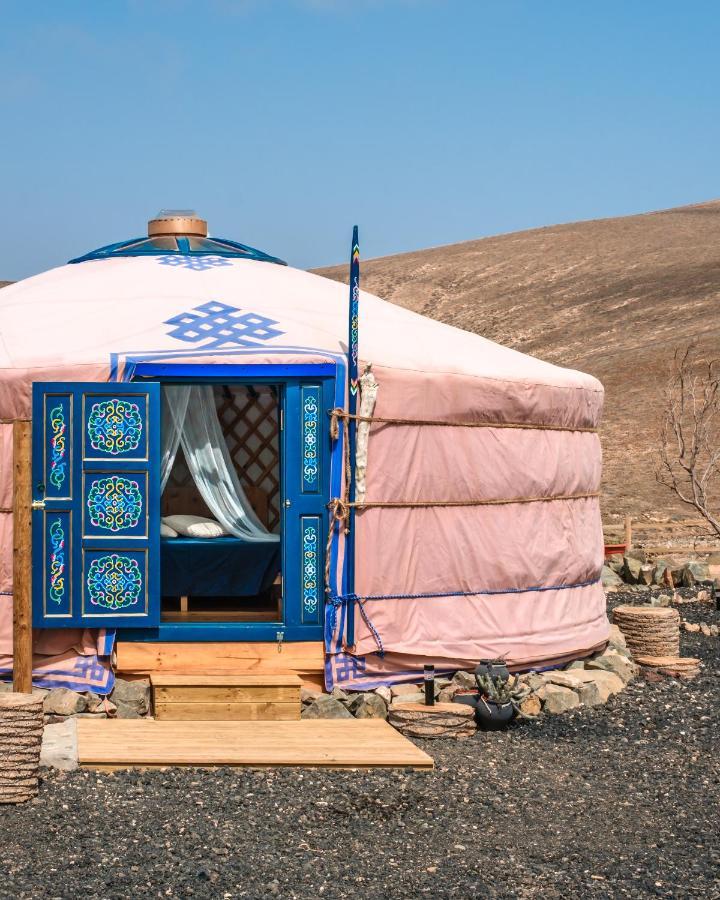 Vinero Glamping Hotel Ajuy Exterior foto